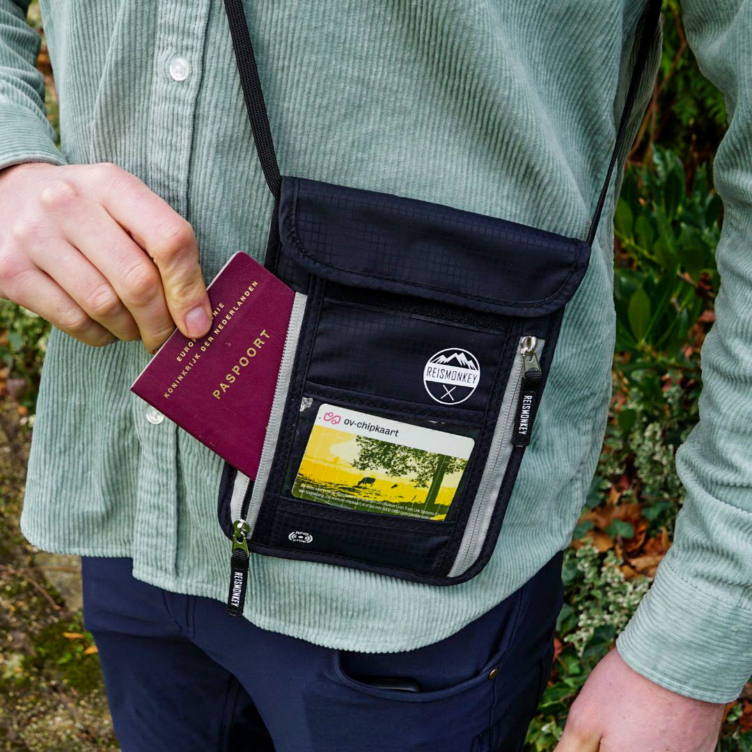 travel wallet